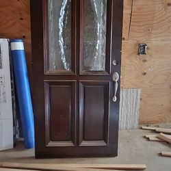 Puerta Frontal