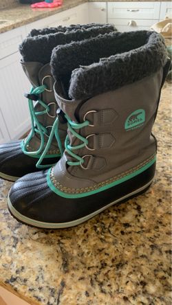 Girls Sorel boots