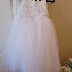 Multiple Little Girls Flower Girl Dresses