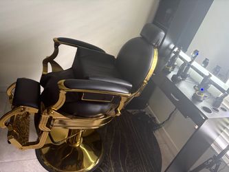 Barber chair new and clippers mate’s mirror great price