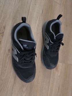 Steel toe work shoes anti slip size 9