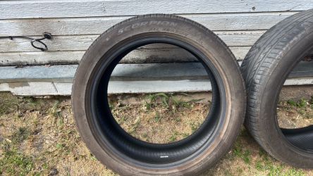 2 used tires size 245/45/20
