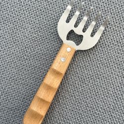 NEW Meat Shredder / BBQ Meat Claw – Stainless Steel & Wood