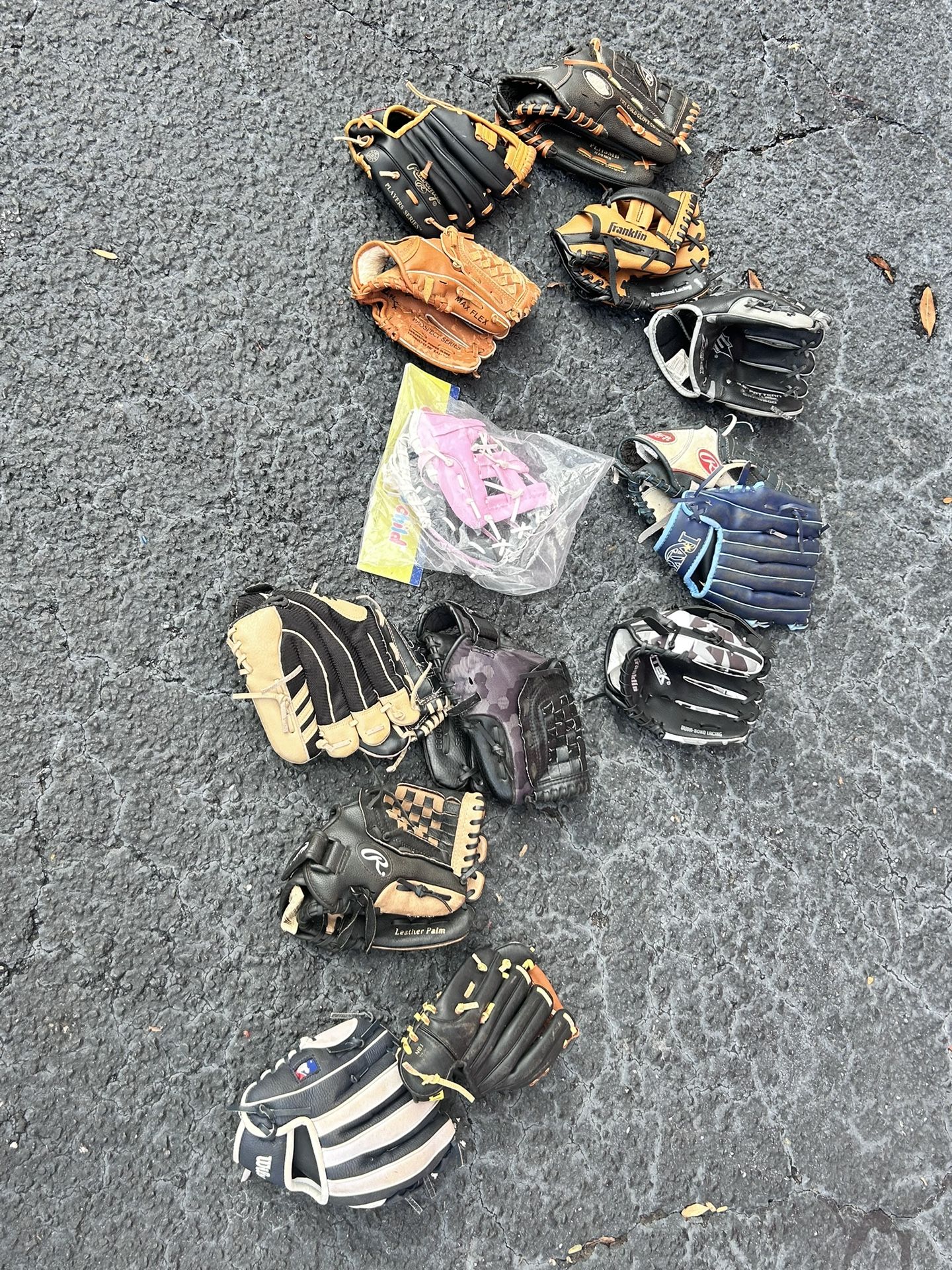 Baseball Gloves 