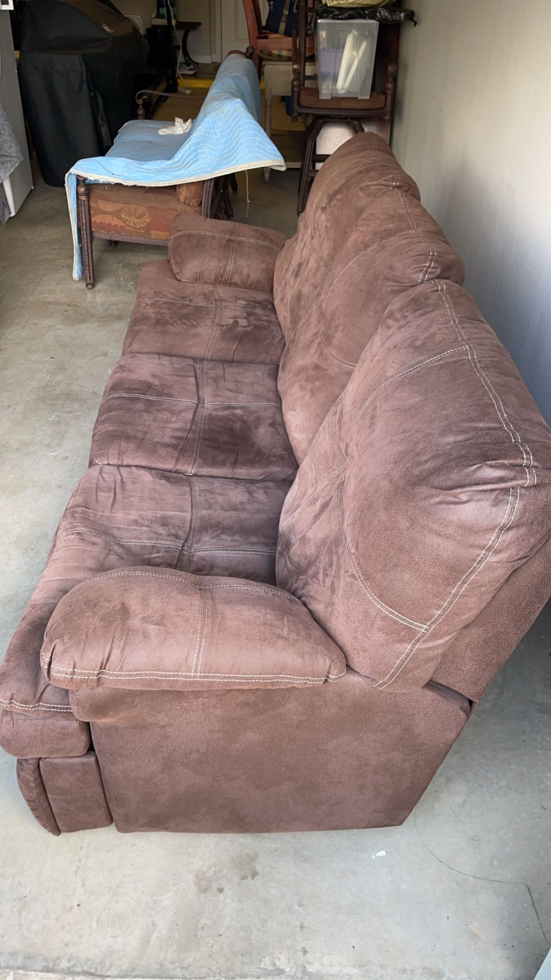 Recliner Couch And Recliner Love Seat (2 Total Pieces)