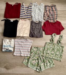 Women's Clothing Bundle – 10 Pieces Small XS Junior’s Women’s