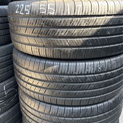 Set Of Tires (4) 225-55-17 Michelin