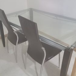 Dining table with 6 chairs