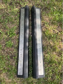 2004-2008 Chrysler crossfire door seal scuff step plate