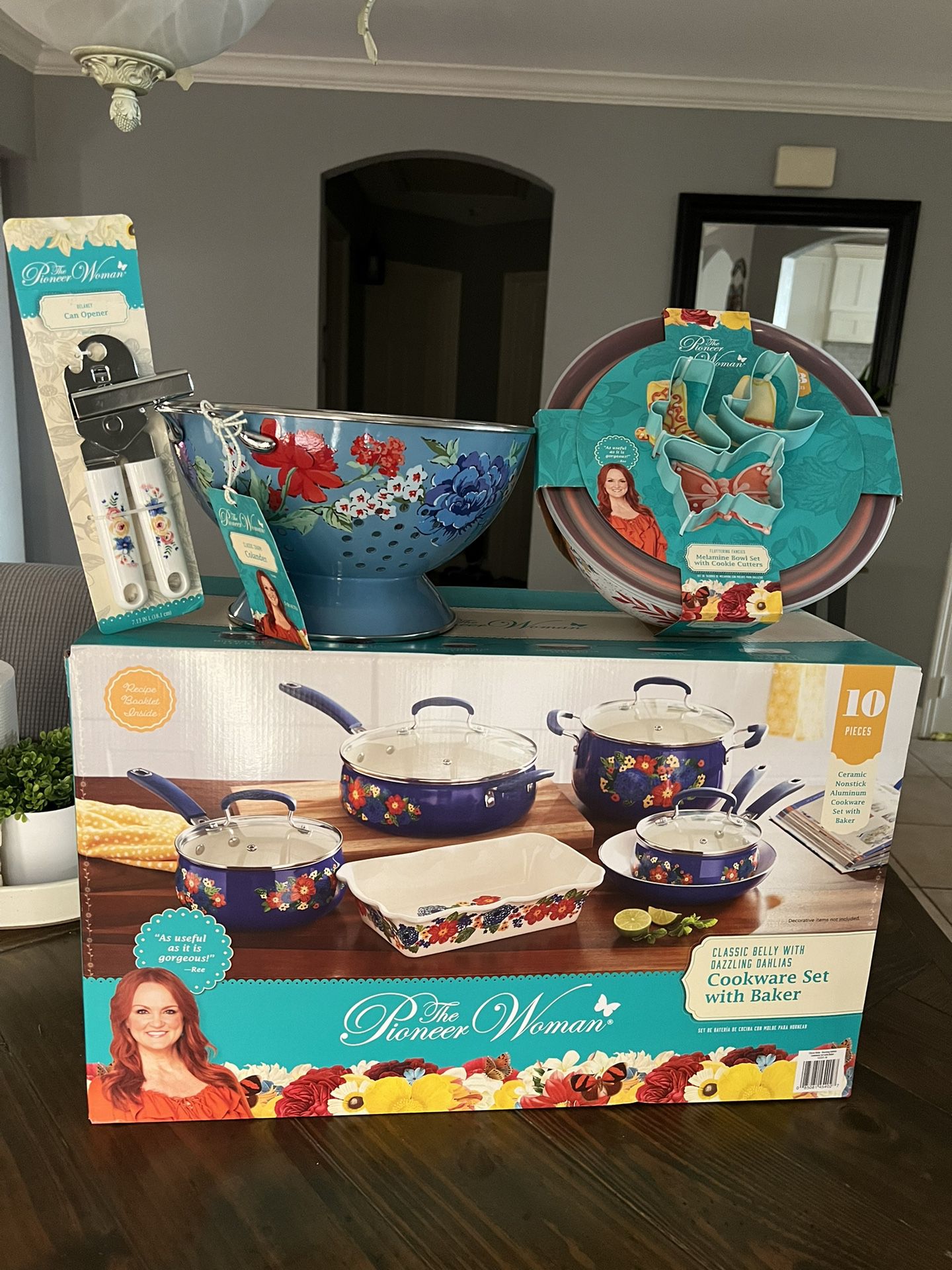 Pioneer Woman Kitchen Products for sale in San Antonio, Texas