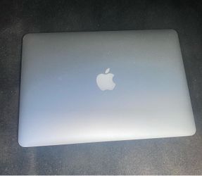 Apple MacBook Air 13”inch (2017)