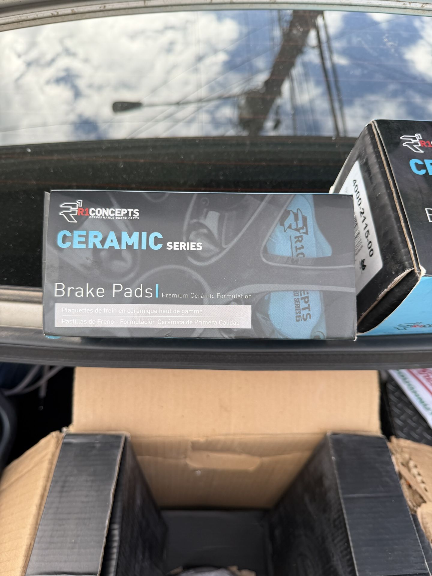 Ceramic Brake Pads & Ventilated Rotors 