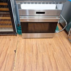 Wolf Single Wall Oven 30"Inch  Electric 