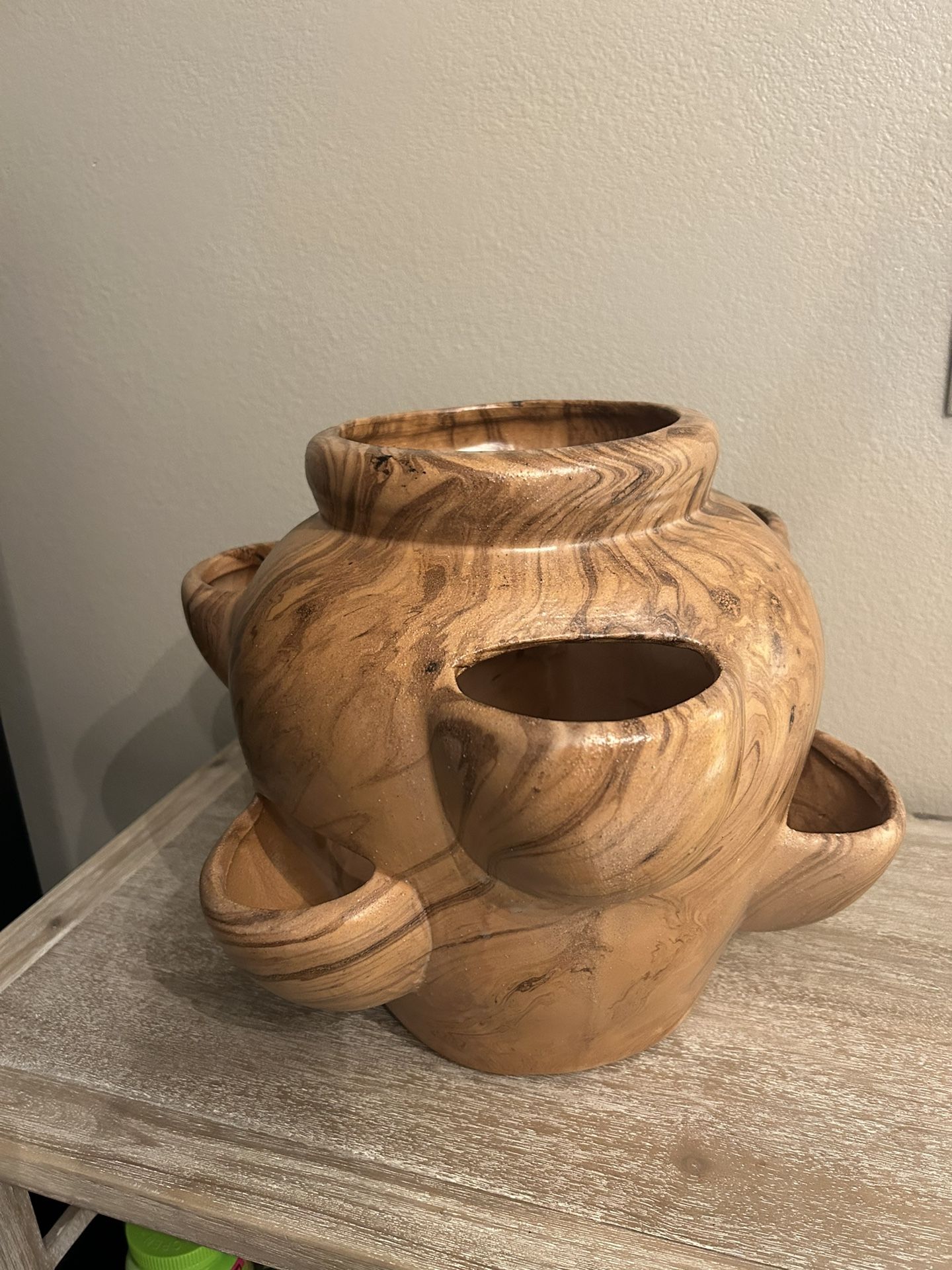 New Flower Pots Made Out Of Ceramic Perfect Gift