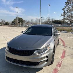 2017 KIA Optima