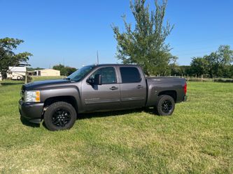 2007 - 2013 Chevy short bed bed cover