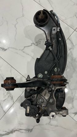 Honda CR-V 2023-2025 rear left suspension assembly