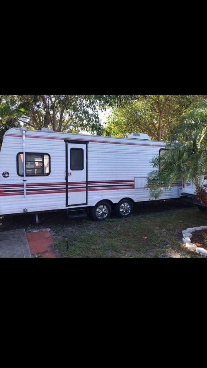 RV Jayco eagle edition 29 foot trailer beautiful RV move-in-ready with title, ,With RV Central AC, I will be reposting in my new account