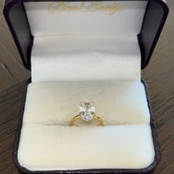 LAB GROWN 5 CT DIAMOND RING  GOLD BAND