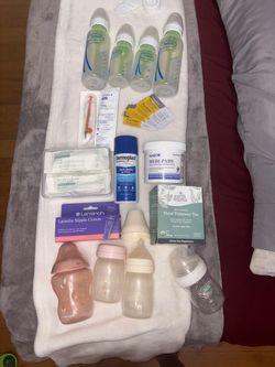 Baby bottles & postpartum essentials