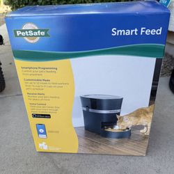 Dog feeder automatic 