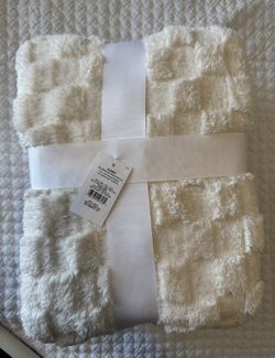 White Soft Fuzzy Blanket