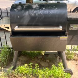 Traeger-Ironwood .885