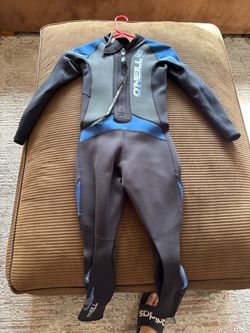 Youth Full body wetsuit (O’Neil) size 14