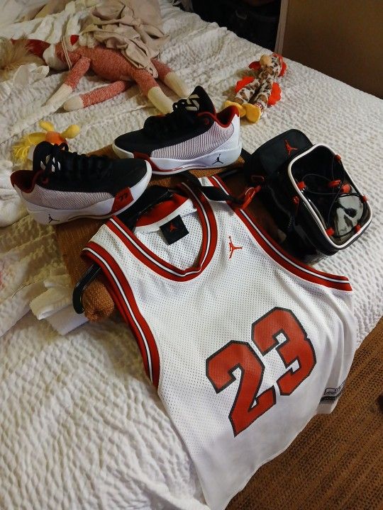 Air Jordan Jersey With Jordan 6 1/2 Woman Shoes With Jordan Bag