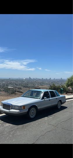 1994 Lincoln Town Car