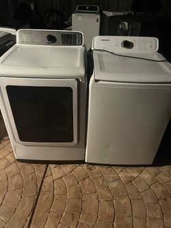 Set De Lavadora’ Y Secadora De Gas Así Como Estan Trabajando. Caladas 