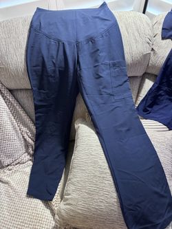 Women’s maternity scrub set
