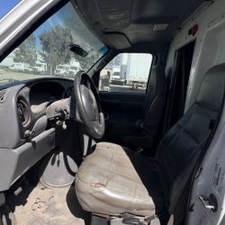 2002 Ford E350