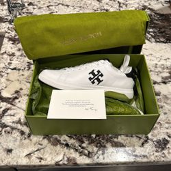 Tory Burch Shoe 