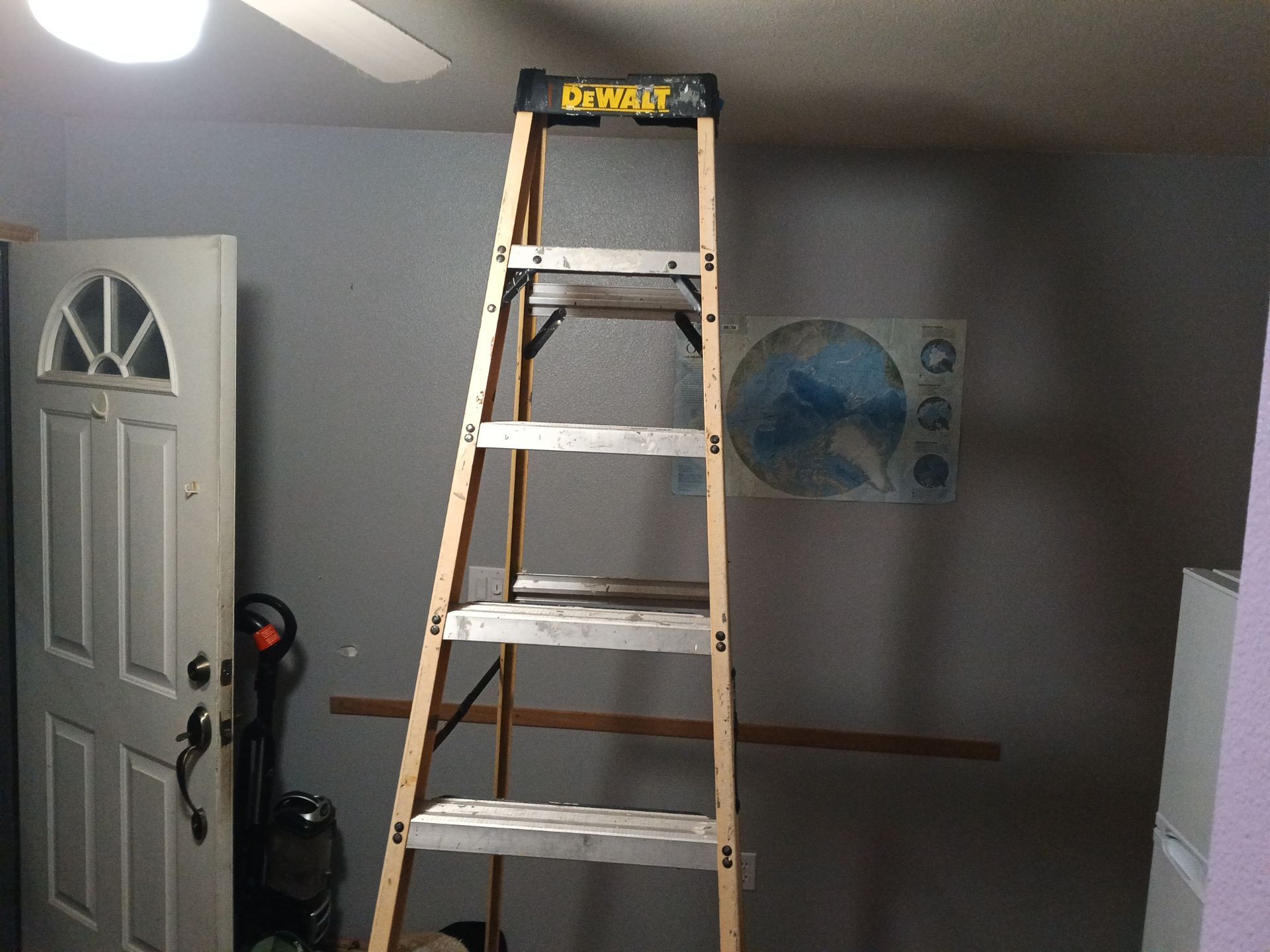DeWALT 8ft fiberglass ladder