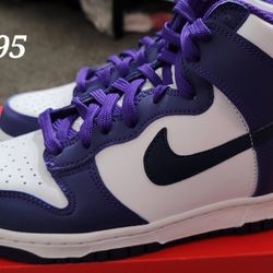 Nike Dunk Size 5y 