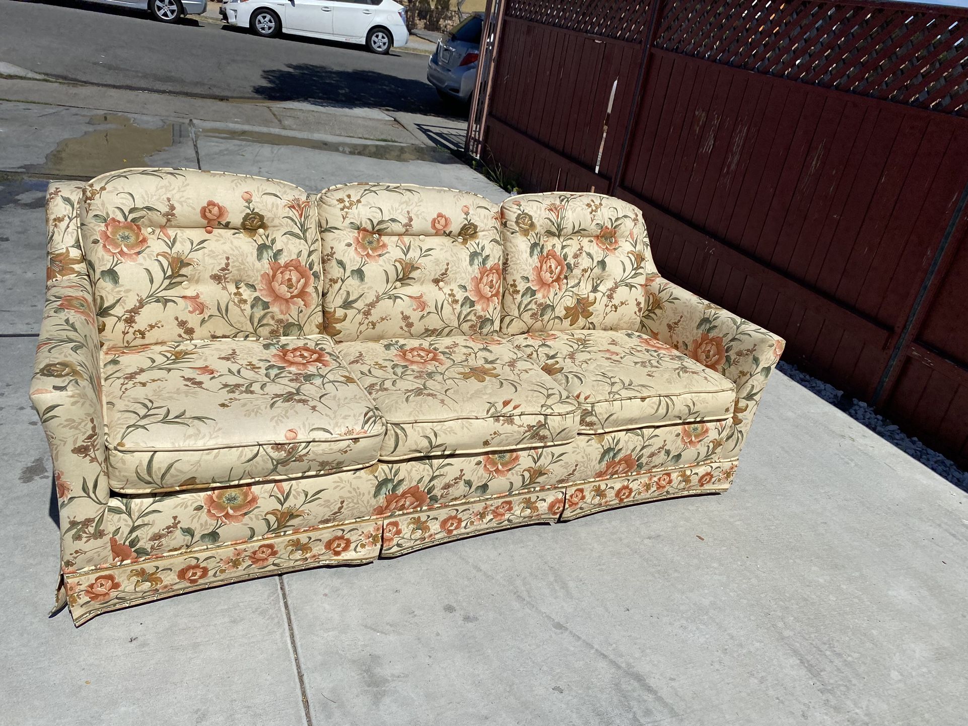 Full size pull Out Couch Sofa MCM FLORAL VINTAGE DESIGN 