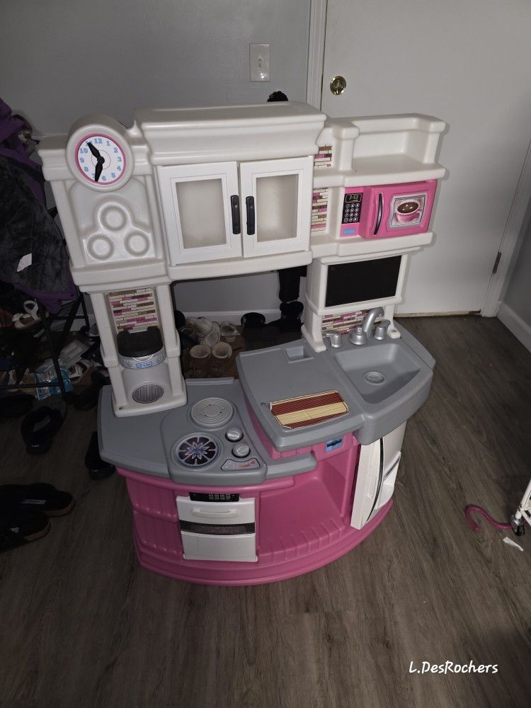 Play Kitchen