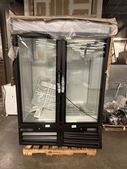 Freezer Two Door Glass Merchandise