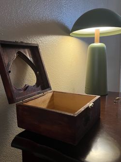 Vintage-Style Wooden Heart Jewelry/Trinket Box