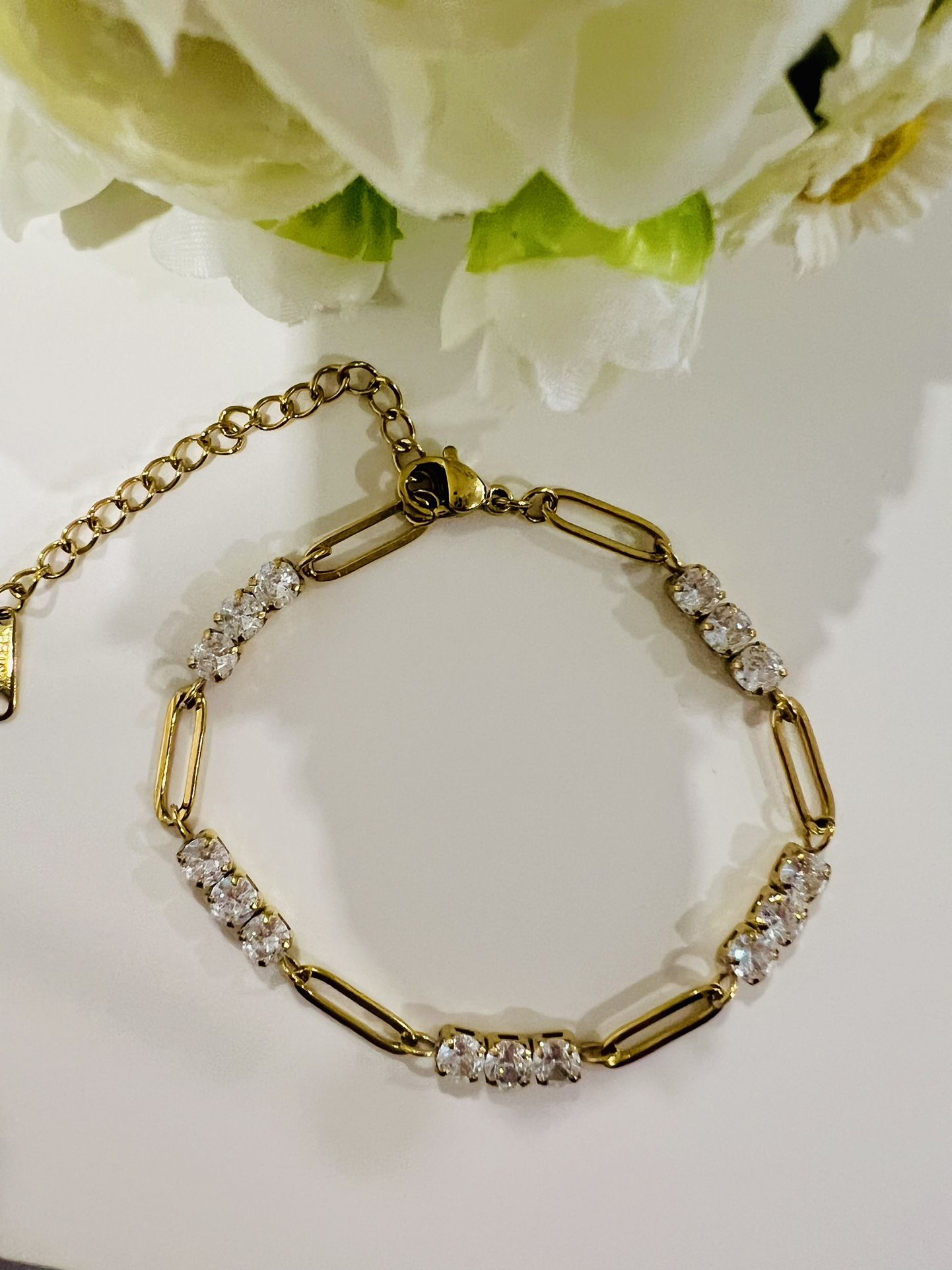 Elegant Zircon Bracelet 