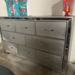 Bedroom Dressers