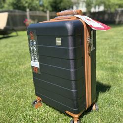 Carry on Luggage 