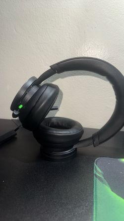 Xbox Wireless Headset comes with box