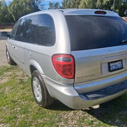 2004 Dodge Grand Caravan
