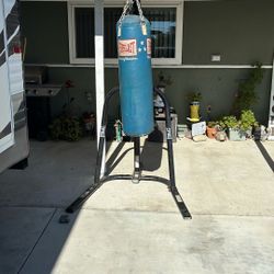 Freestanding Boxing/kick Boxing Stand With Bag