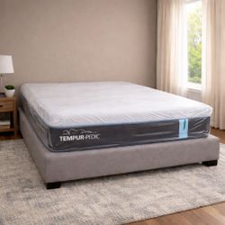 TempurPedic LuxeBreeze Soft King 13” Mattress – Premium Cooling Comfort | New & Factory Sealed