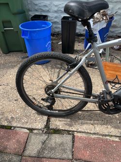 Silver Mountain Bike with Bontrager Components