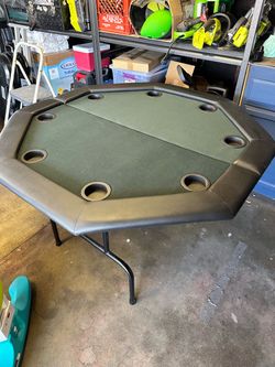 Folding poker table