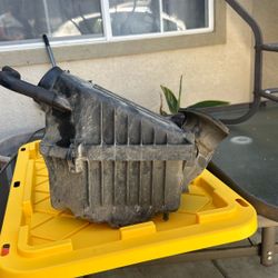 2017 Jeep Wrangler Air Filter Housing.